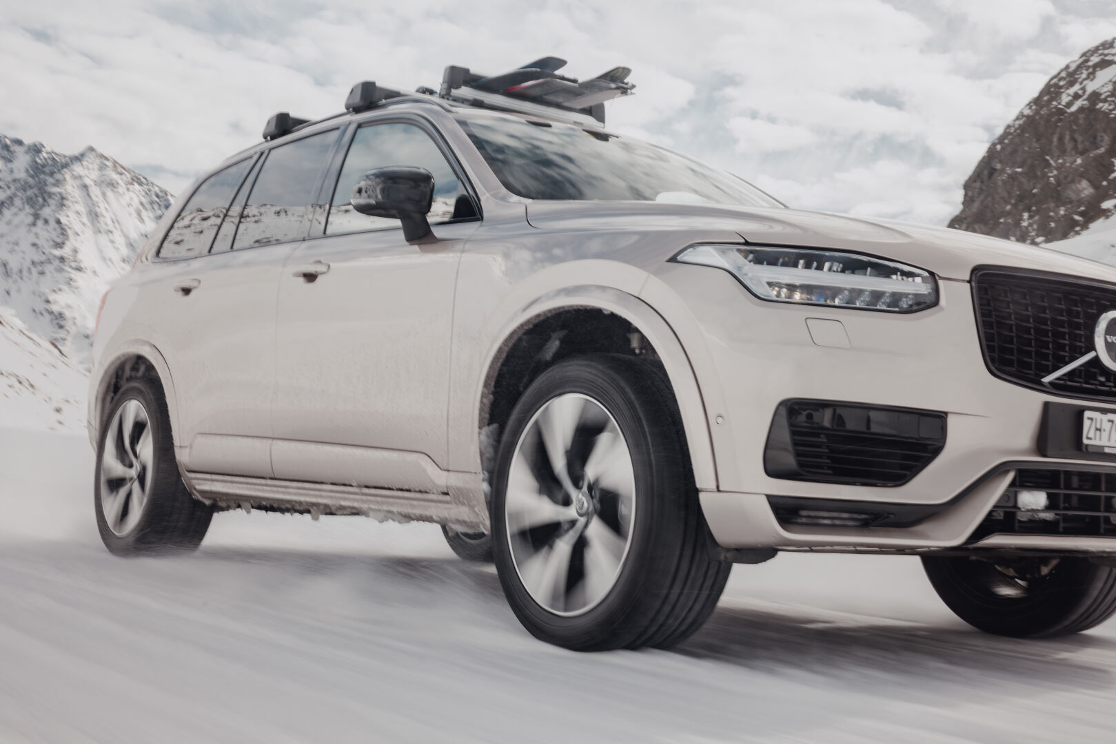 Nokian Tyres Powerproof 1 - Peace of mind for tighter turns / Nokian Tyres